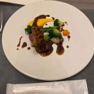 試食でいただいた牛フィレ。お肉が柔らかくて美味しかった。個別ブースでゆっくり食べれた。