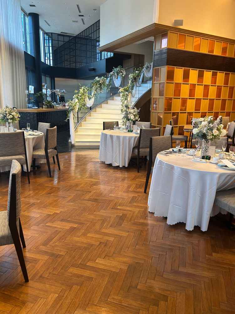 披露宴会場の一つ(ガーデン)。緑も多くて明るい雰囲気だった。