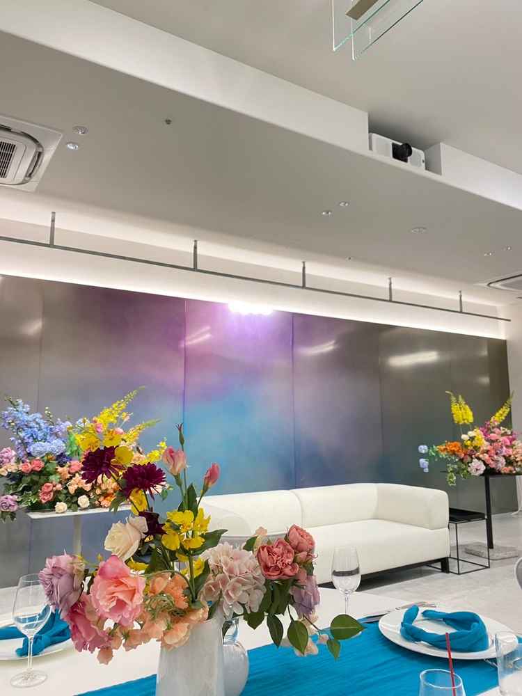 表参道らしいモダンなバンケット。オシャレだなと思いました。