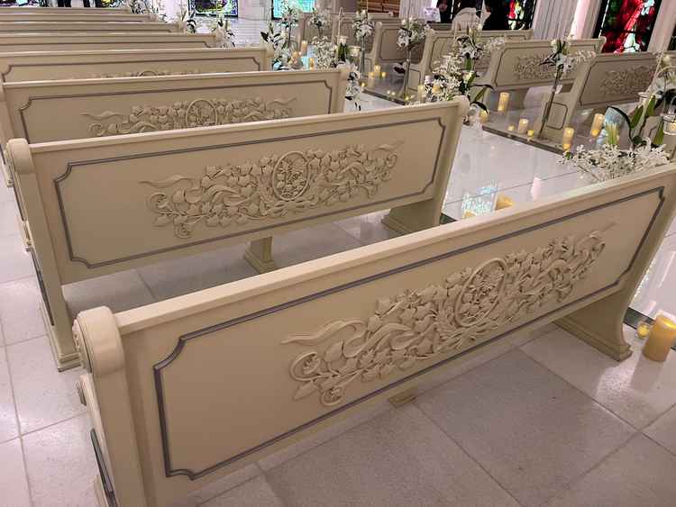 ゆったり背もたれがある式場です！