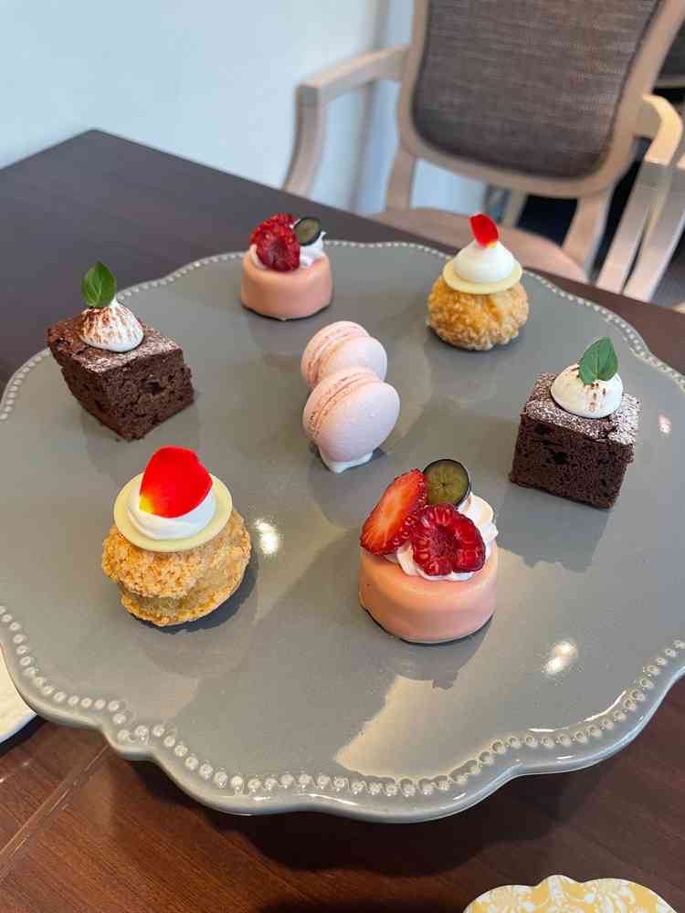 試食のスイーツ。どれもとても美味しかったです。お料理もゲストの好みで選べるということで魅力的でした。