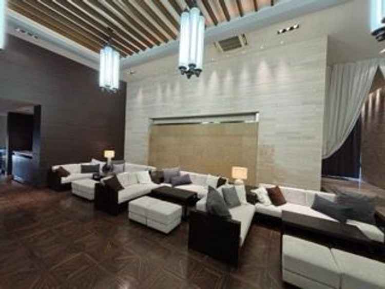 段差がなく、足の悪い方でも利用しやすいロビー