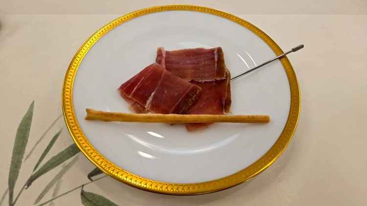 試食会で提供された生ハムです。塩加減が絶妙で、洗練された一品でした。式の際は追加料金で食べ放題です。
