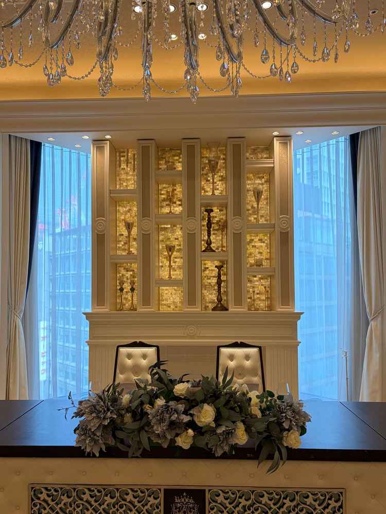 披露宴会場（ロイヤルブリティッシュ）です。広々としており開放感を感じました。