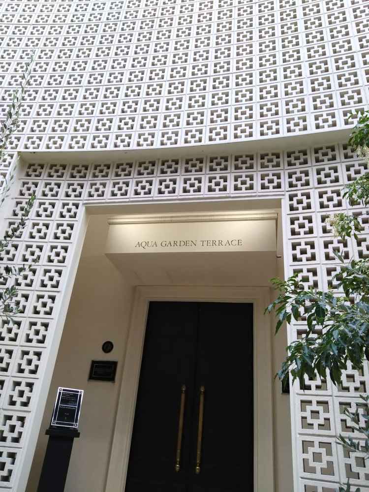 式場の外観がとても洗練されていてかっこよかったです。外から中の様子がわからない造りになっていました。