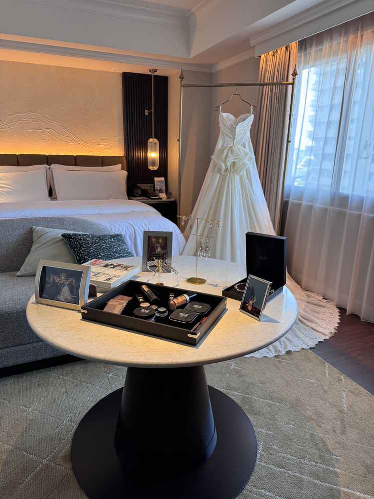 新婦の身支度部屋(ホテルの一室)