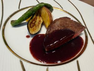 食事もおいしく色々選べるプランが充実している