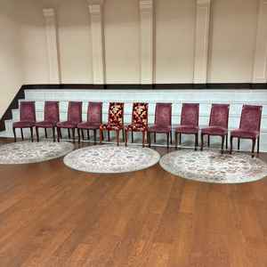 神殿から移動して家族写真を撮る際に使えるスタジオがあった。