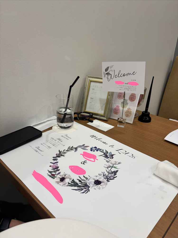 見学時の机。わざわざ名前を入れてくれたり、おもてなし感はありました。