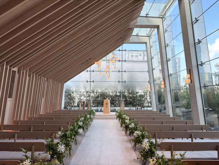 挙式会場。リニューアル直後で綺麗。