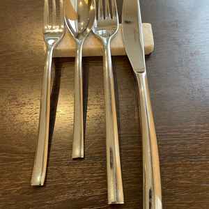 カトラリーはノリタケ(式場の人もこだわりポイントだそうです)