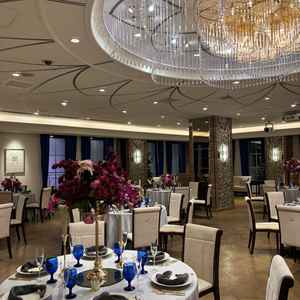 スタッフの方がとても丁寧で自分達のイメージに合った披露宴場所がどこか詳細にヒアリングして頂きました。