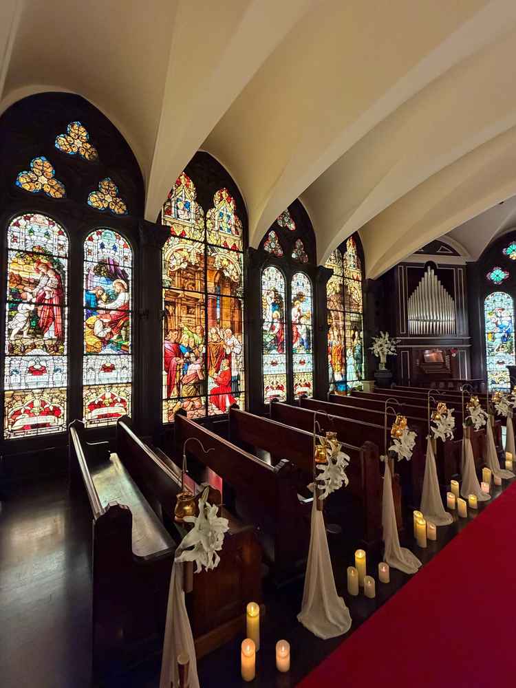 ステンドグラスがとても綺麗でした