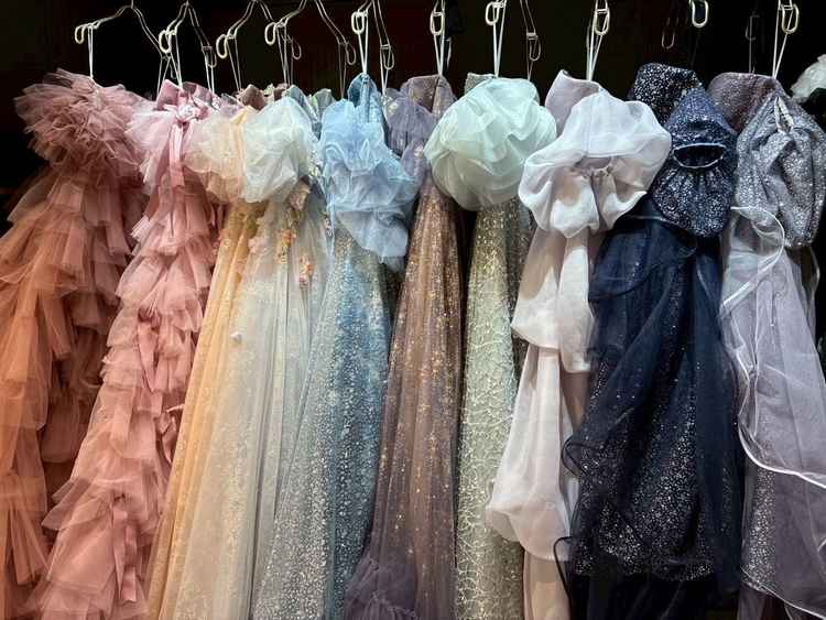 会場内のドレスサロン