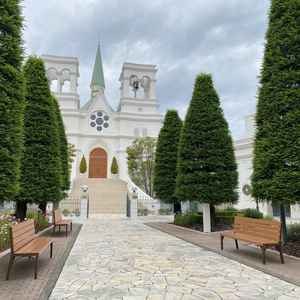 駅チカにも関わらず、世界観があるエントランス