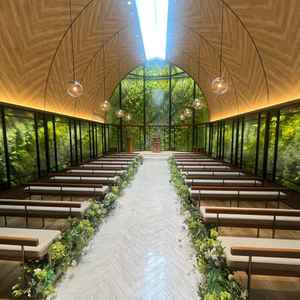 写真よりかなり狭く感じる。小さい。期待よりは下。ただ素敵は素敵。圧迫感はあまりないが思ったより小さい