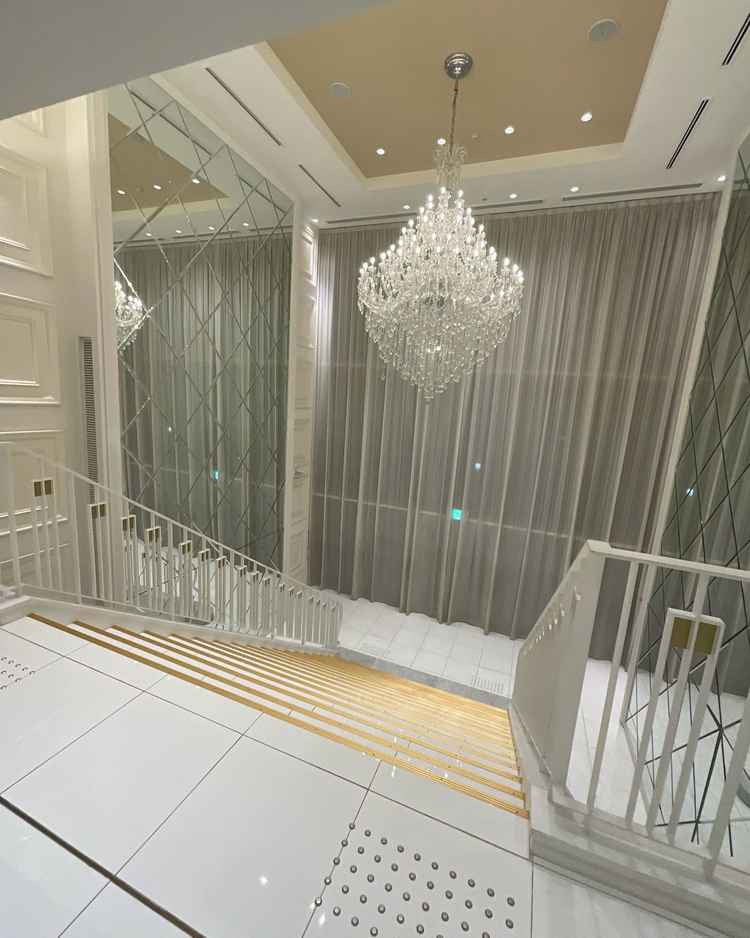 チャペルを出た後の大階段。きれい。