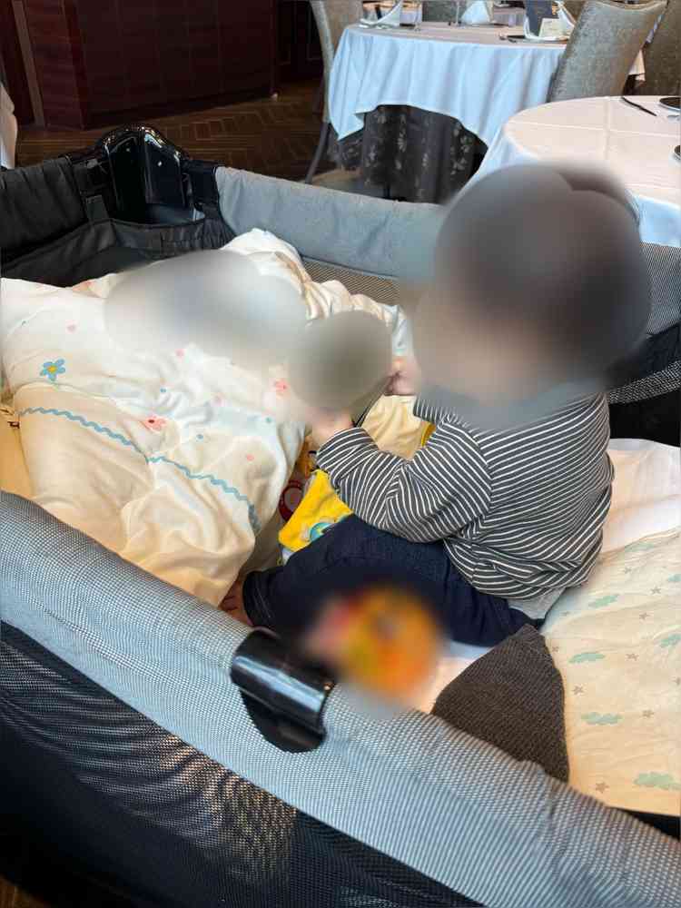 フェア中ベビーベッドを貸して下さりました。小さい子供への配慮も素敵でパパママ婚にいいなと思いました。