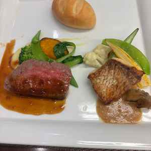 和とフレンチの融合ということでシェフのこだわりを感じ、どの料理も美味しくいただきました。