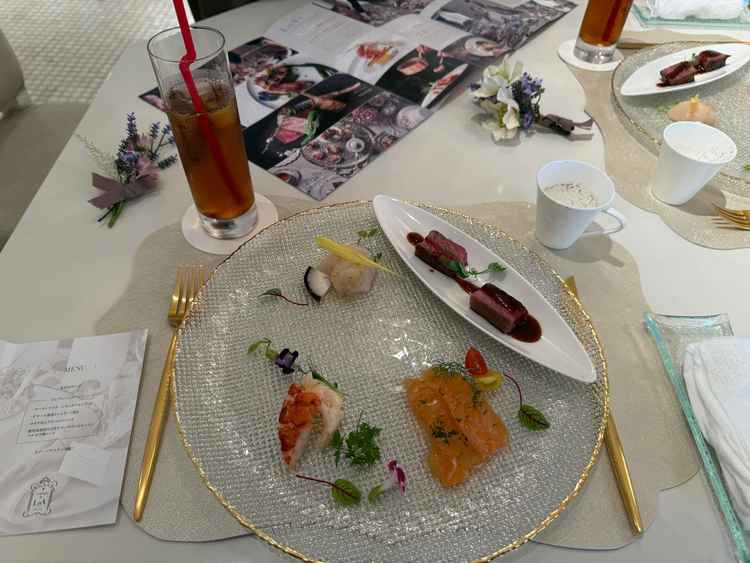 料理はとてもおいしかったです！アパティスタイルもあるので、料理で楽しめそうです！