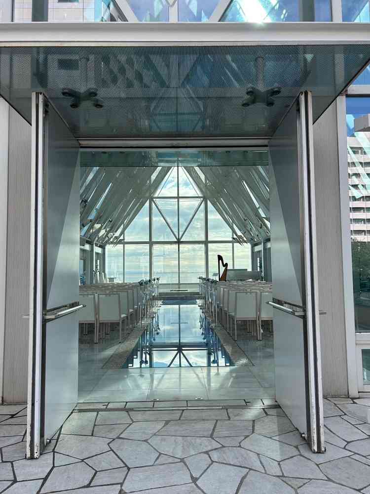 クリスタルチャペル