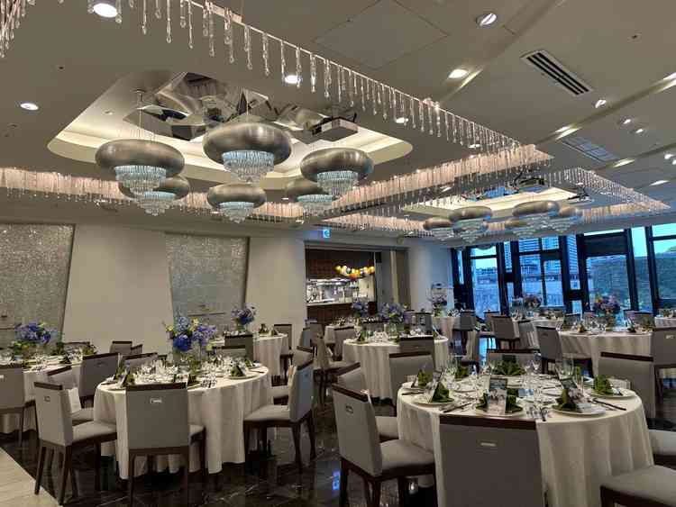 披露宴会場です。呼ぶ人数は50人くらいなのでちょうど良さそうでした。