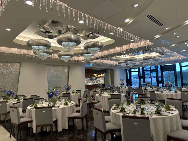 披露宴会場です。呼ぶ人数は50人くらいなのでちょうど良さそうでした。