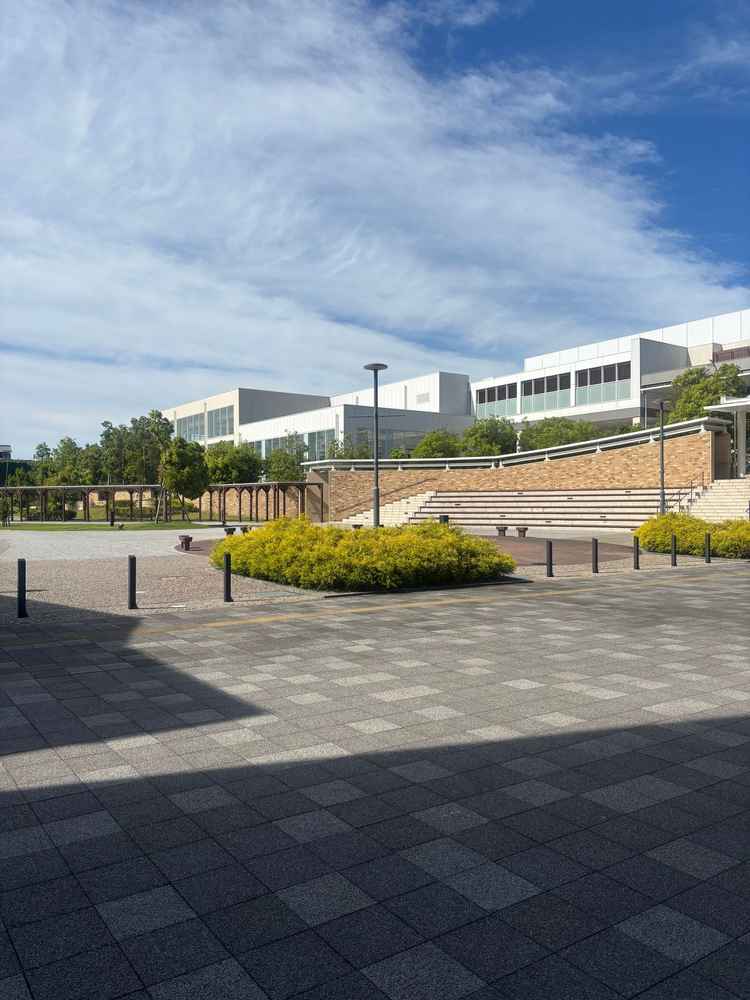 式場外観（岡崎駅側）