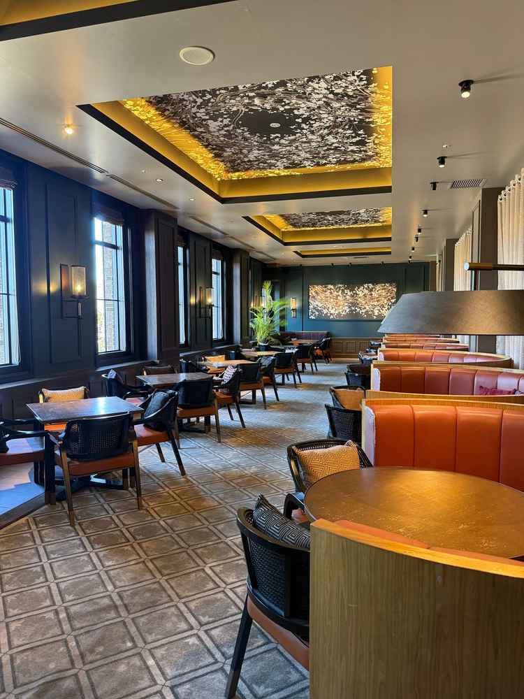 ゲストの待合室。ここでウェルカムドリンクなどのサービスがあるそうです。