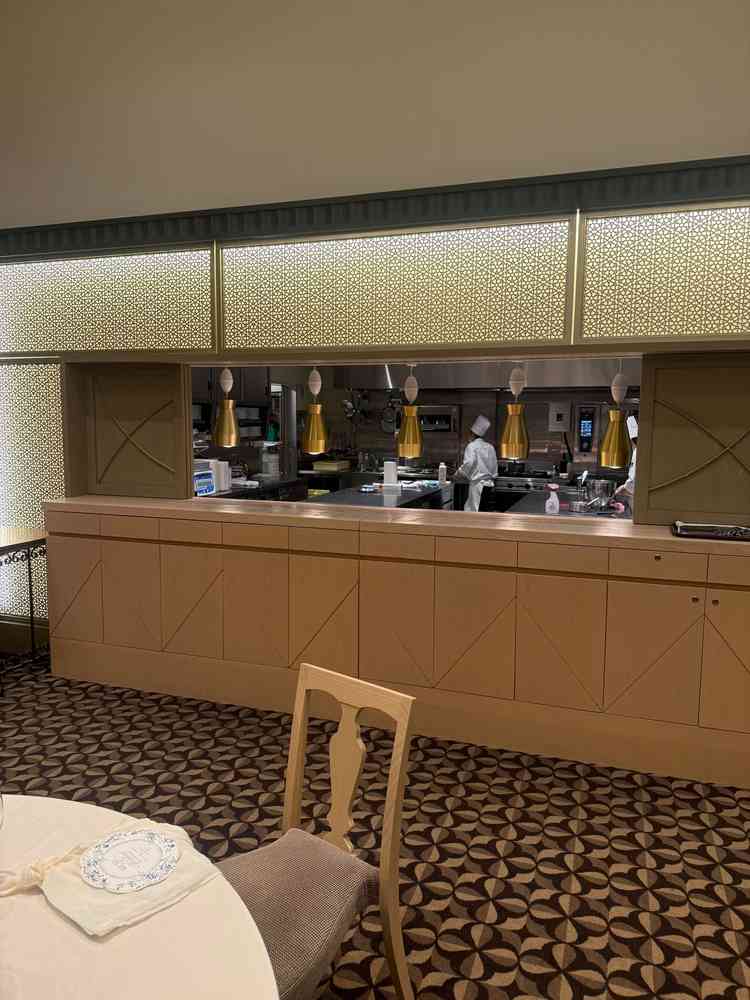 オープンキッチンを備えているとのことでゲストにも喜んでもらえると感じます！！