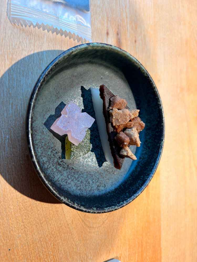 見学に行った時出されたお菓子も美味しくて特に大葉のお菓子が好きでした。