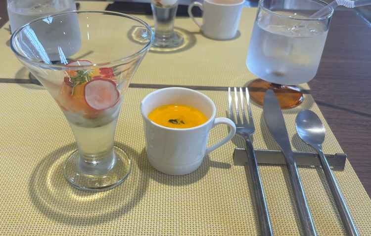 前菜がオシャレでこだわりを感じました。