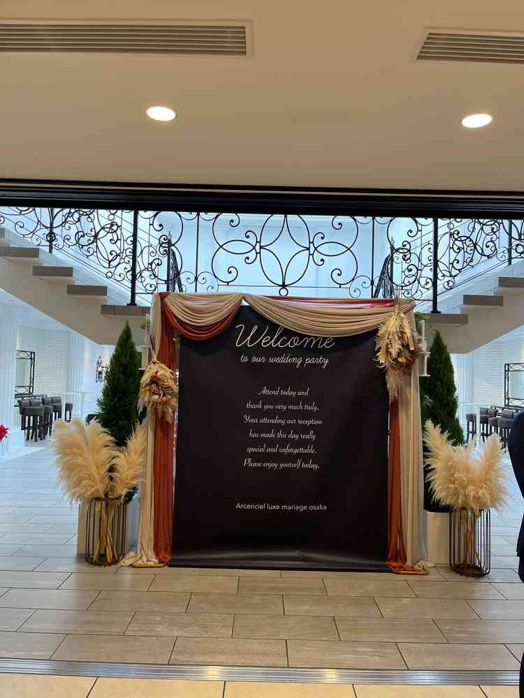 3枚目写真の裏側には、ウェルカムパーティができるスペースがあり、映えスポットもありました。