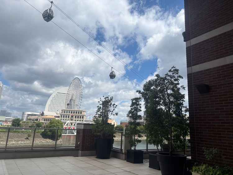 この景色を見ながらフラワーシャワーが出来るのが素敵だと思いました。