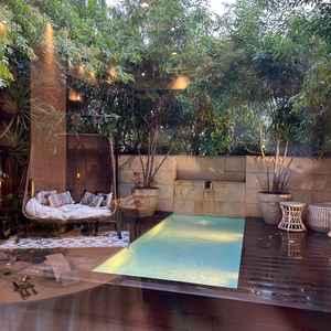 テラスがあり、すごく異国の雰囲気で特別な時間を作れると感じました。