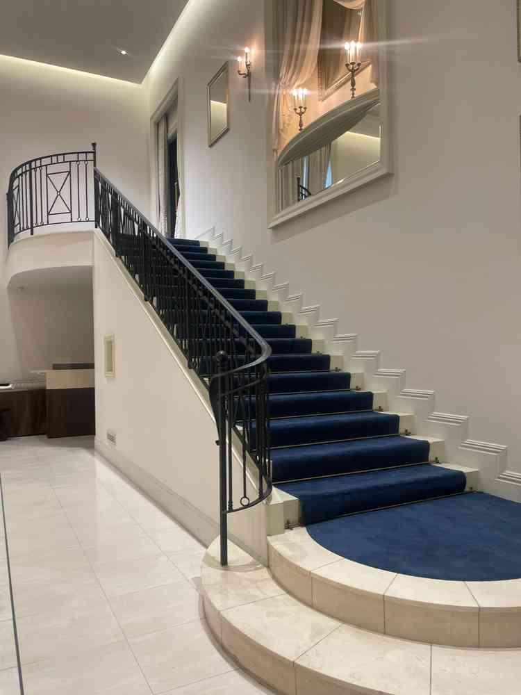 披露宴会場の大階段。