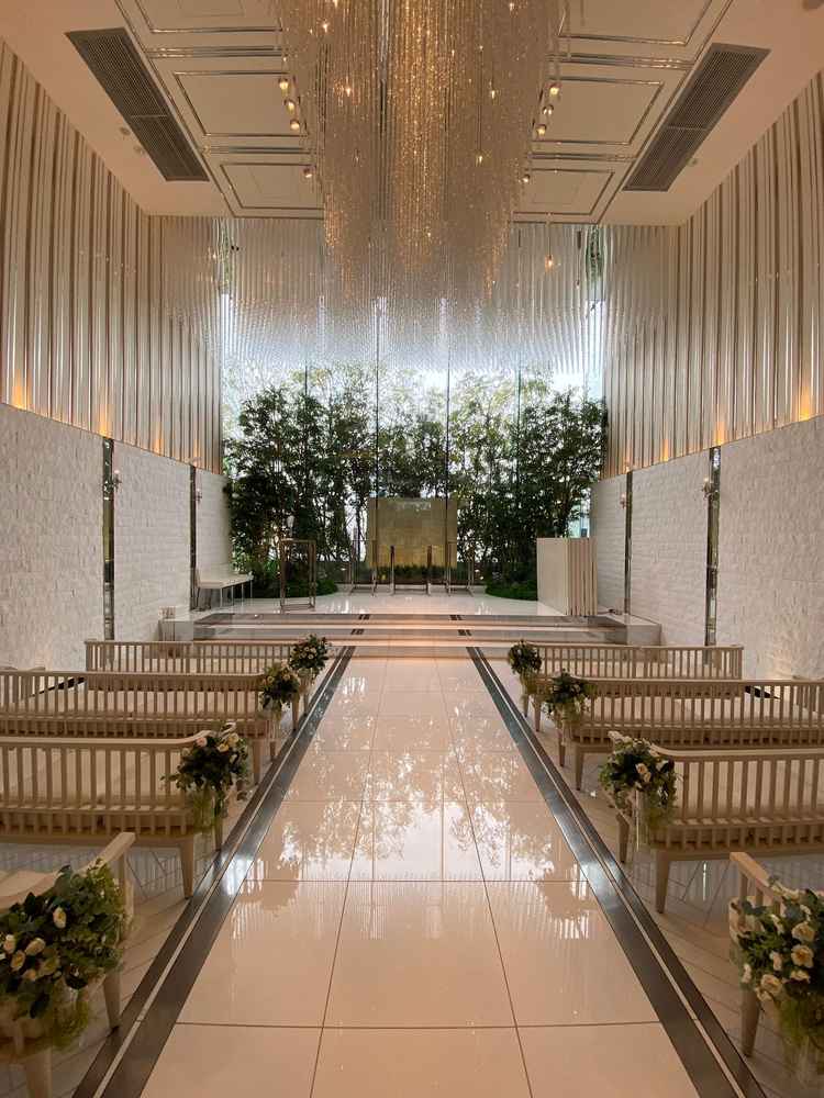 チャペル。緑と白のコントラストが写真映えしそうです。