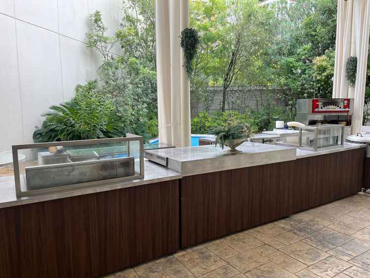 ガーデンでシェフが料理してくれます。