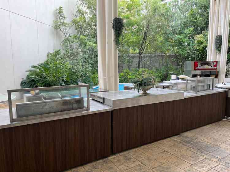 ガーデンでシェフが料理してくれます。