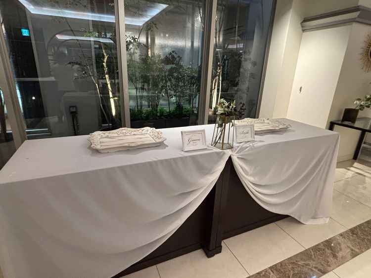 受付スペース。標準で用意されているものでも十分満足できそうです。