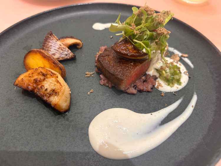 ほっぺが落ちちゃうくらい美味しいお肉