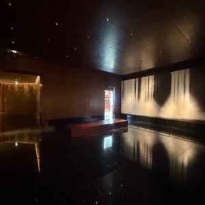 神前式の会場付近。ホテル全体に芸術性を感じる。