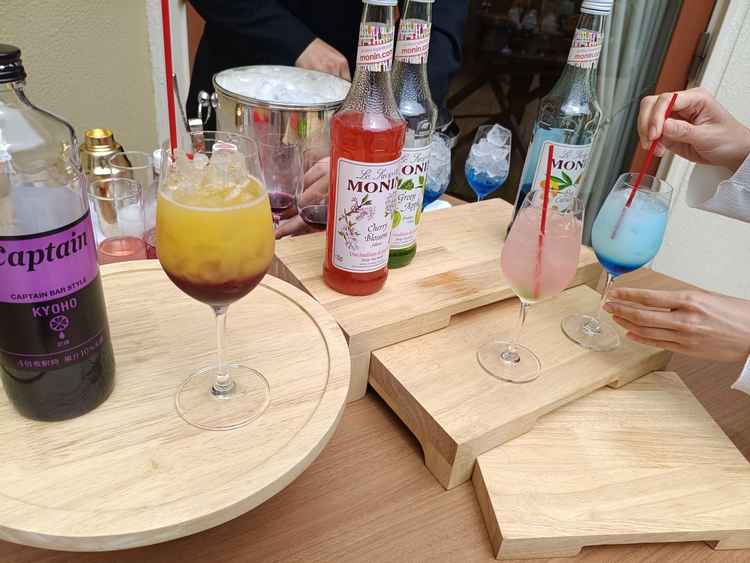 バーテンダーさんから、カクテルをいただきました。当日のイメージが持てました。