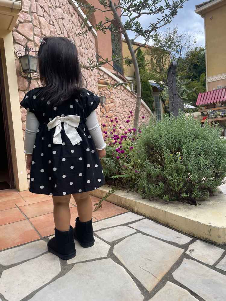 ちょっとした花壇のお花もフランスっぽくて可愛かったです