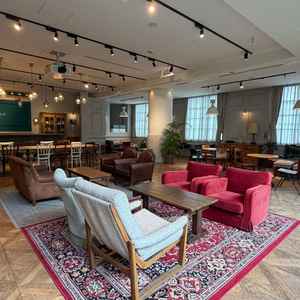 ゲスト用控え室。そのままでもフォトスポットになりえて、オプション次第で自分らしさを演出できる。