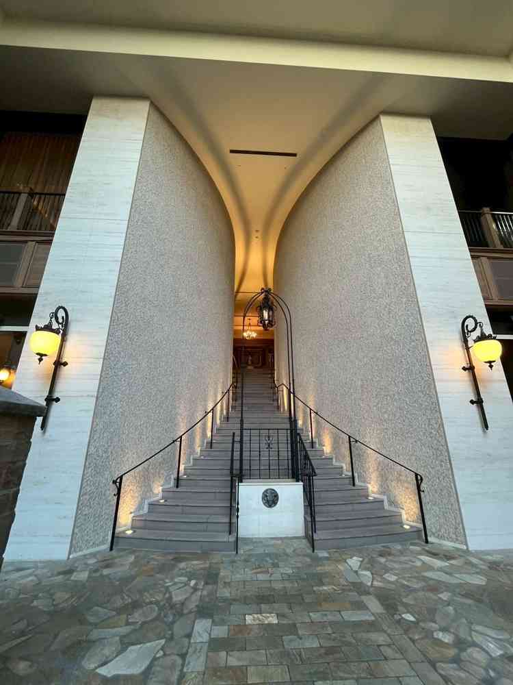 チャペル前の階段