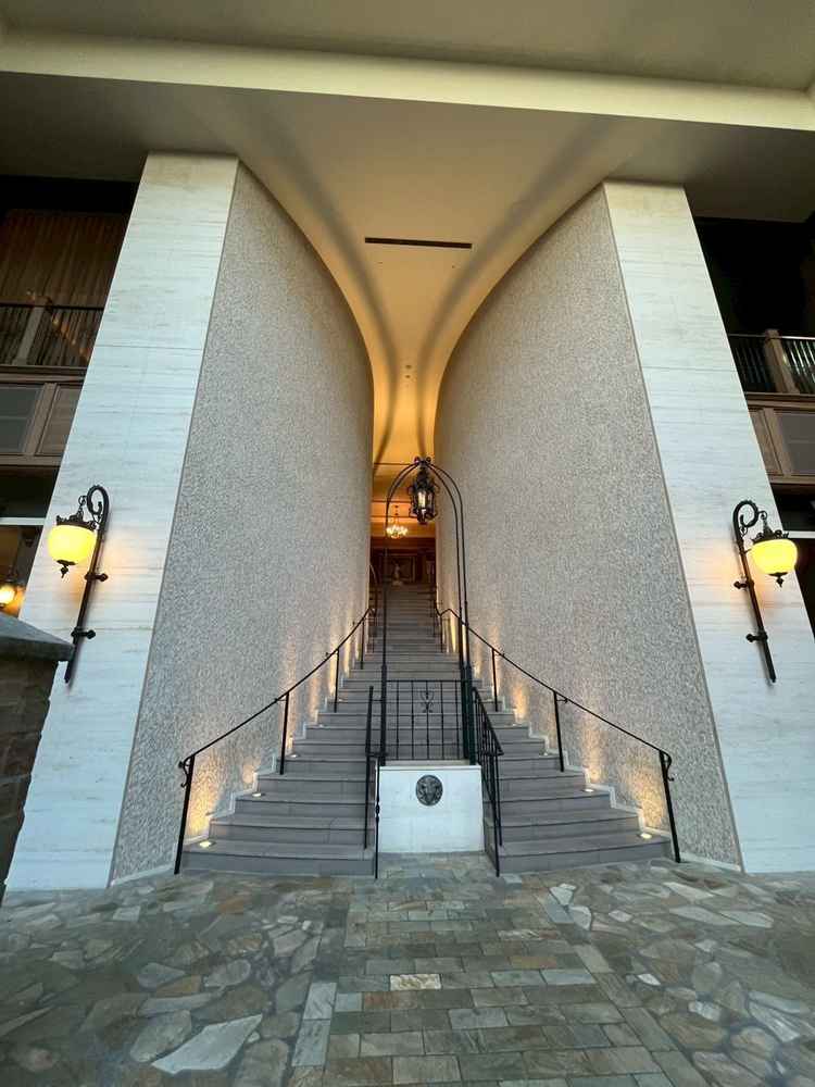 チャペル前の階段