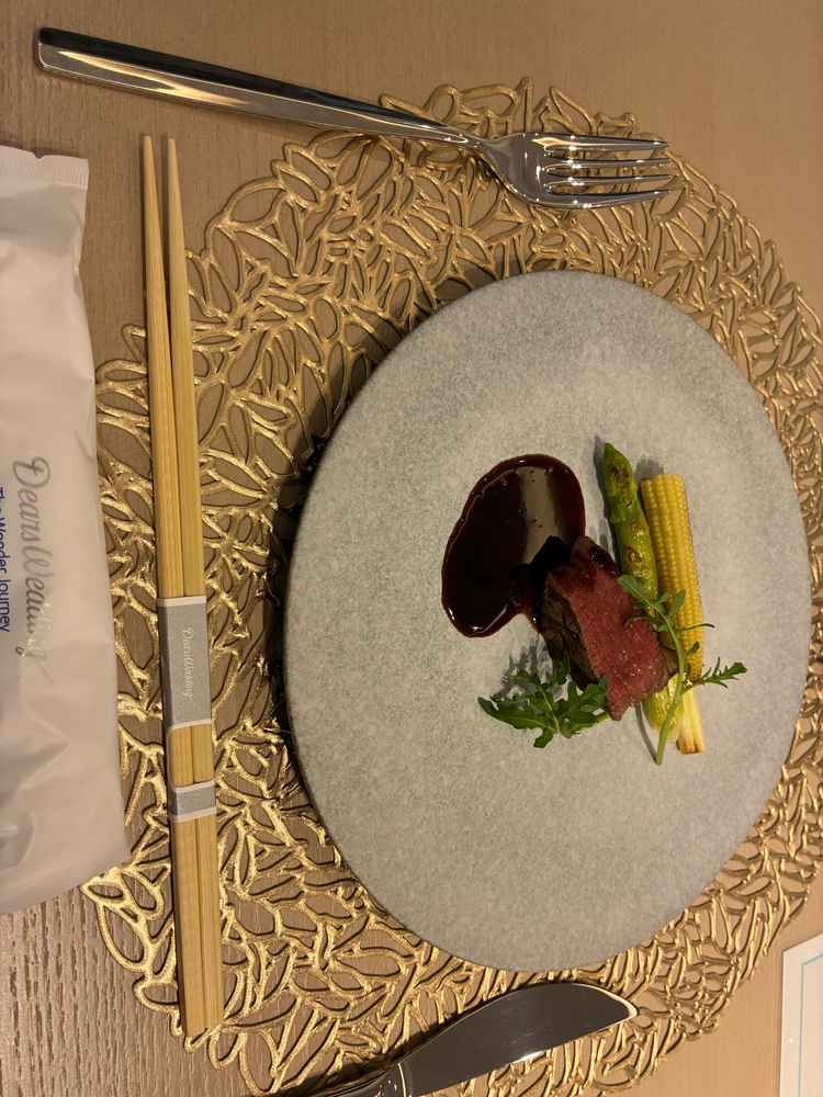 試食した牛肉のワインソースがけ。とてもおいしかったです。