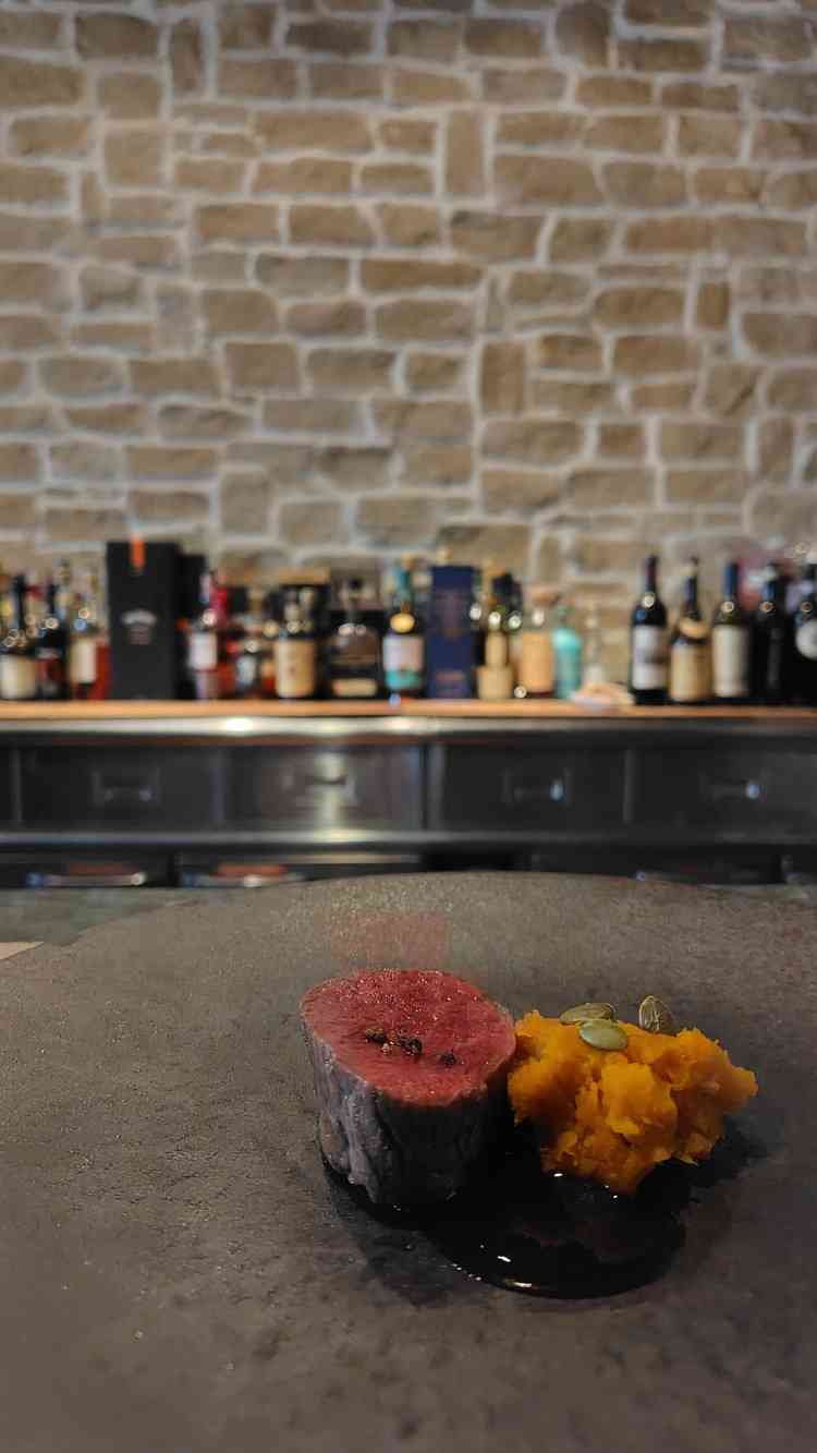 試食会　メイン料理のお肉