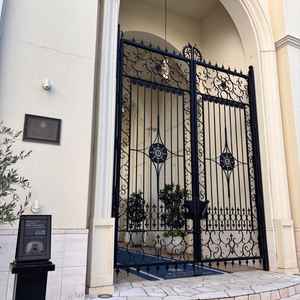 外観です。背が高く、雰囲気がありました。